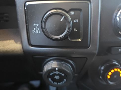 Used 2018 Ford F150 XLT w/ Equipment Group 302A Luxury AWD/4WD image 9