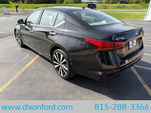 Used 2019 Nissan Altima 2.5 Platinum AWD/4WD image 6