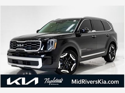 Used 2024 Kia Telluride S w/ S Sunroof Package