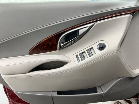 Used 2011 Buick LaCrosse CXL image 19