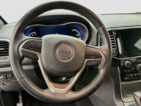 Used 2022 Jeep Grand Cherokee Laredo X image 18