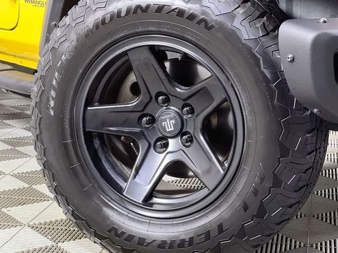 Used 2021 Jeep Wrangler Unlimited Sport image 10