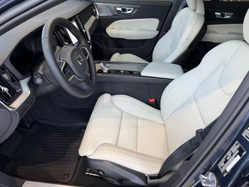 New 2026 Volvo V60 B5 Cross Country Ultra w/ Protection Package Premier image 10