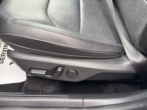 Certified 2023 Kia Niro SX image 20