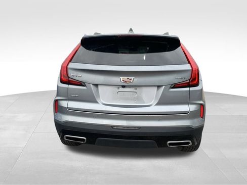 Used 2024 Cadillac XT4 Premium Luxury image 6