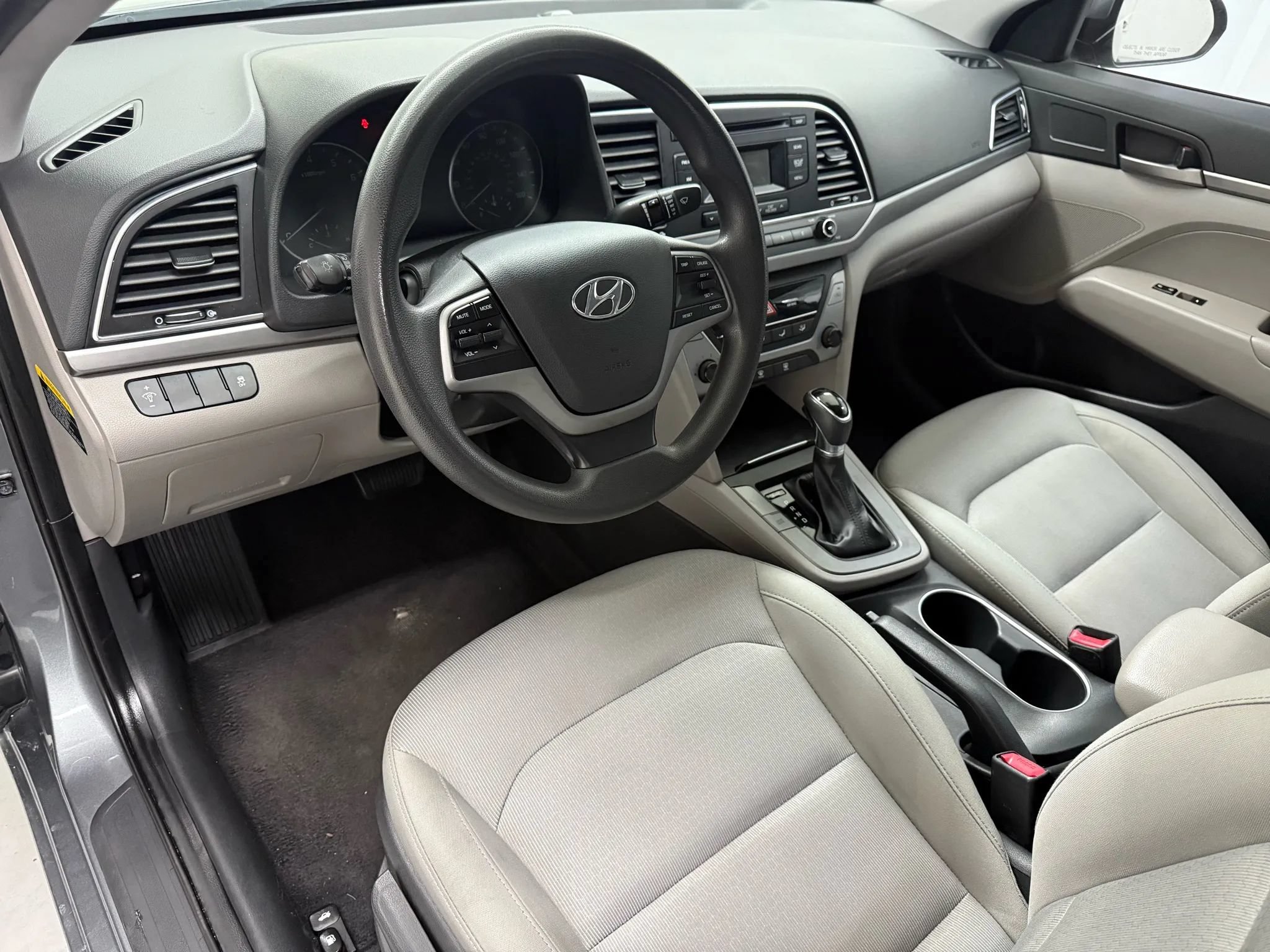 Used 2017 Hyundai Elantra SE FWD image 9