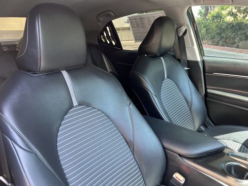 Used 2022 Toyota Camry SE image 20