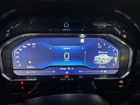 Used 2023 Chevrolet Silverado 1500 LT image 34