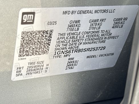 Used 2025 Chevrolet Tahoe High Country AWD/4WD image 41