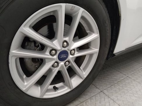 Used 2018 Ford Focus SE FWD image 31