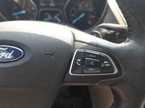 Used 2017 Ford Escape Titanium FWD image 16