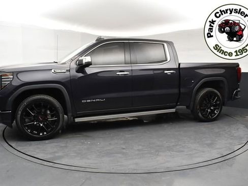 Used 2023 GMC Sierra 1500 Denali AWD/4WD image 3
