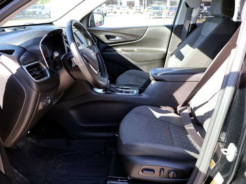 Used 2023 Chevrolet Equinox LT FWD image 18