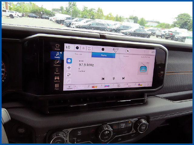 Certified 2026 Jeep Gladiator Mojave AWD/4WD image 19