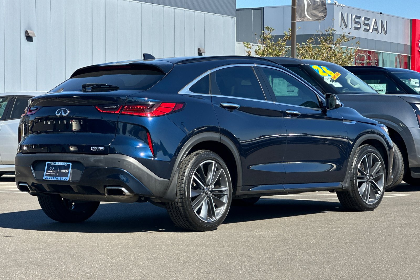 Certified 2023 INFINITI QX55 Luxe w/ Cargo Package AWD/4WD image 4