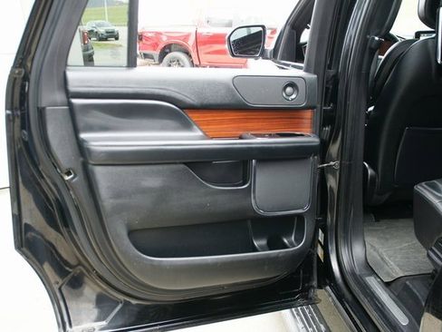 Used 2018 Lincoln Navigator L Select image 25