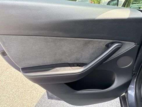 Used 2022 Tesla Model Y Performance AWD/4WD image 30