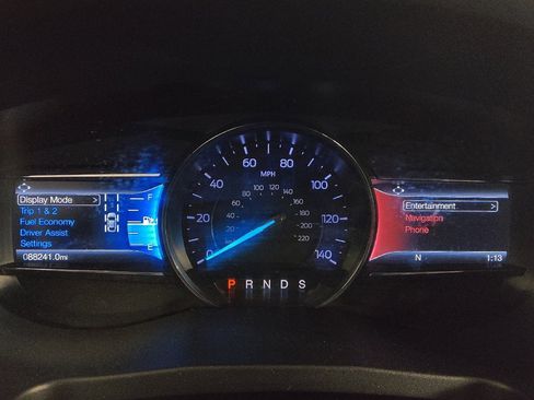 Used 2019 Ford Explorer Limited w/ Ford Safe & Smart Package image 23