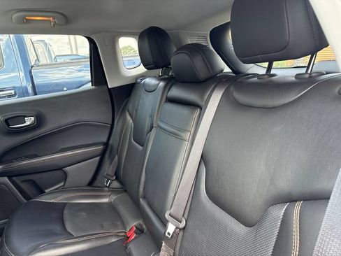 Used 2019 Jeep Compass Limited AWD/4WD image 10