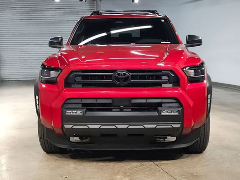 Certified 2025 Toyota 4Runner SR5 AWD/4WD image 2