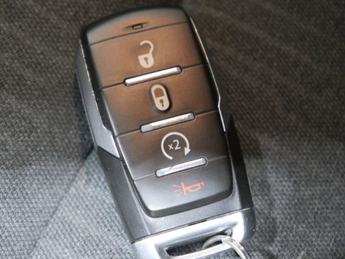 Used 2023 RAM 1500 Big Horn AWD/4WD image 23