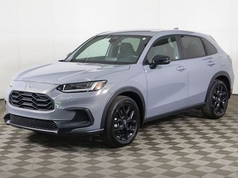 Used 2023 Honda HR-V Sport image 7