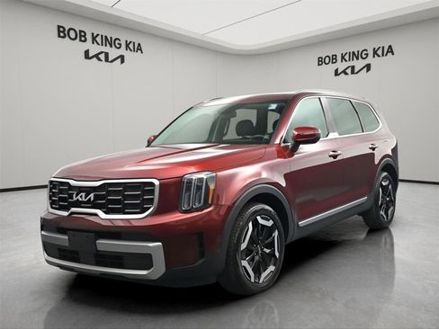 Used 2024 Kia Telluride S w/ S Sunroof Package image 1