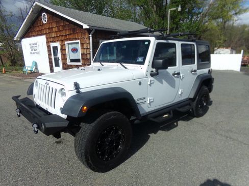 Used 2017 Jeep Wrangler Unlimited Sport w/ Quick Order Package 24S AWD/4WD image 1