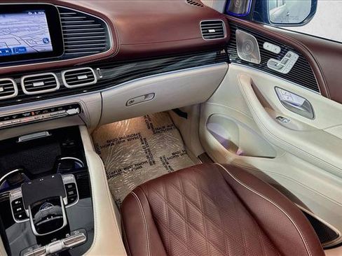 Used 2024 Mercedes-Benz Maybach GLS 600 4MATIC image 22