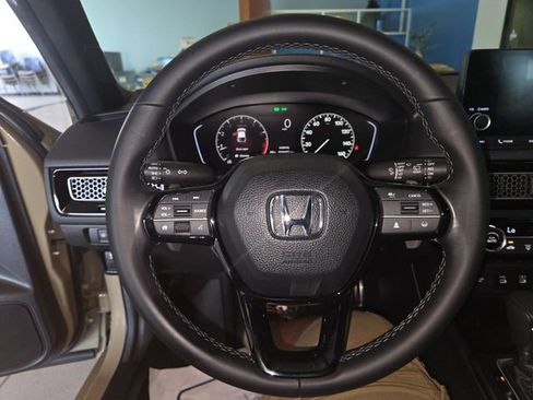 Used 2025 Honda Civic Sport image 14