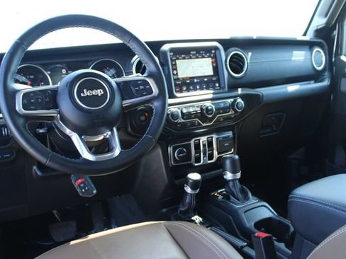 Used 2023 Jeep Wrangler Unlimited Sahara w/ Cold Weather Group AWD/4WD image 14