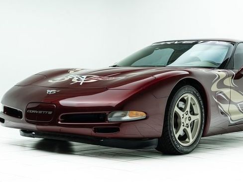 Used 2003 Chevrolet Corvette Coupe w/ Preferred Equipment Group RWD image 10