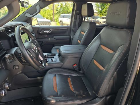 Used 2025 GMC Sierra 1500 AT4 w/ AT4 Premium Package AWD/4WD image 27