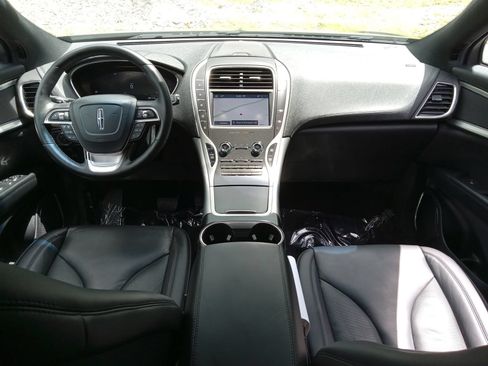 Used 2020 Lincoln Nautilus Premier w/ Equipment Group 101A AWD/4WD image 13