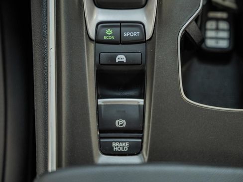 Used 2019 Honda Accord Touring image 24