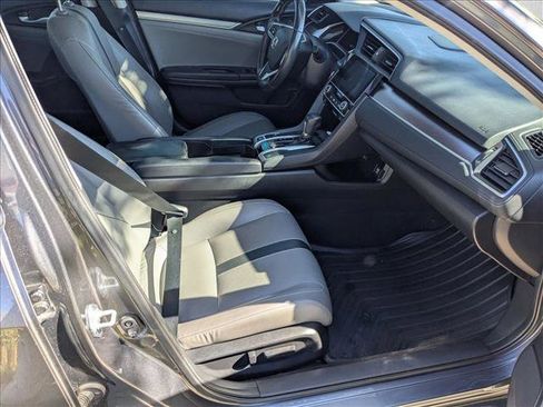 Used 2018 Honda Civic Touring image 20