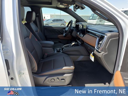 New 2026 GMC Canyon AT4 AWD/4WD image 15