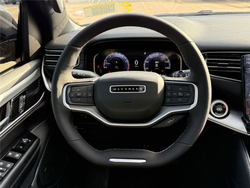 New 2025 Jeep Wagoneer L Series II AWD/4WD image 21