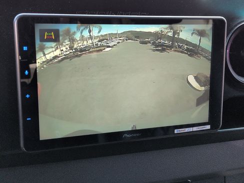 Used 2019 Mercedes-Benz Sprinter 2500 image 23