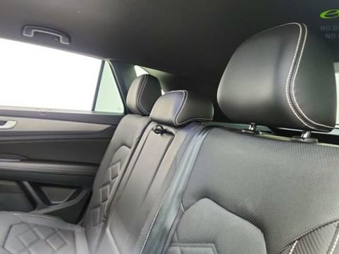 Used 2024 Volkswagen Atlas Cross Sport SE w/ Black Wheel Package FWD image 29