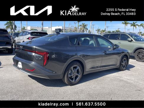 New 2025 Kia K4 LXS image 3