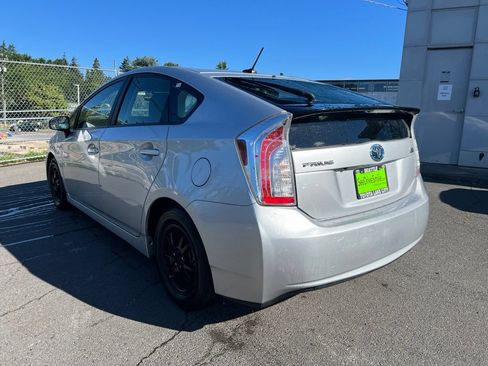 Used 2015 Toyota Prius Three FWD image 6