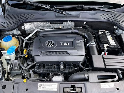 Used 2016 Volkswagen Beetle 1.8T FWD image 32