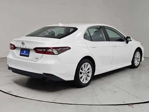 Used 2022 Toyota Camry LE FWD image 6