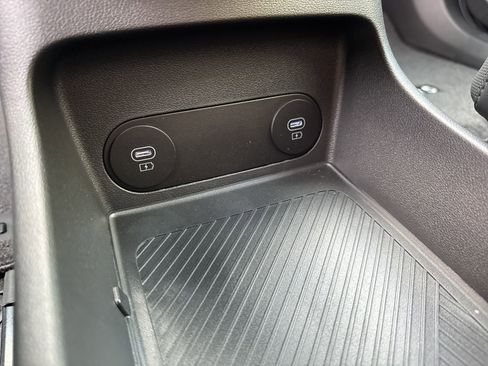 Used 2025 Hyundai Ioniq 5 SEL image 27