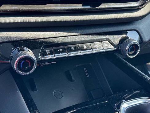Certified 2025 Chevrolet Silverado EV RST AWD/4WD image 15