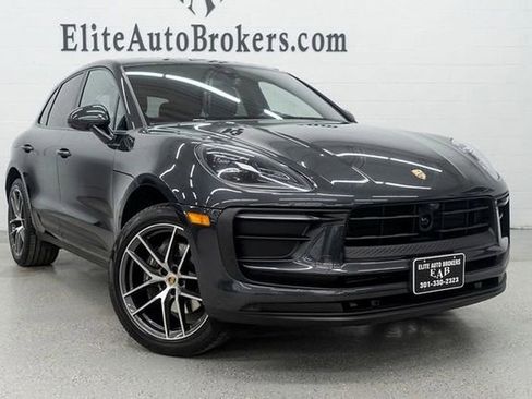 Used 2023 Porsche Macan image 7