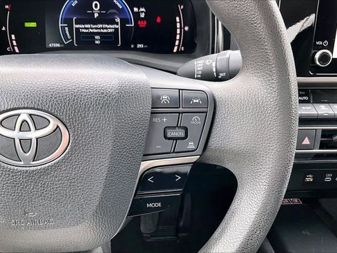 Used 2025 Toyota Camry LE image 25