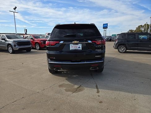 Used 2023 Chevrolet Traverse Premier image 10