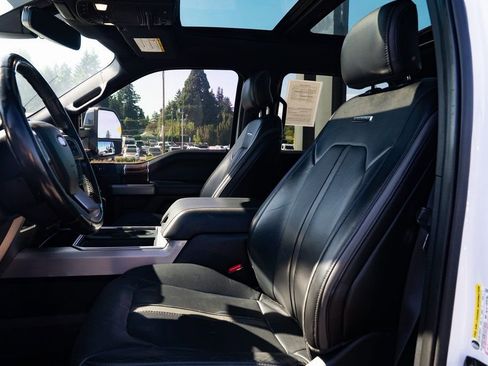 Used 2017 Ford F250 Platinum w/ Platinum Ultimate Package image 18